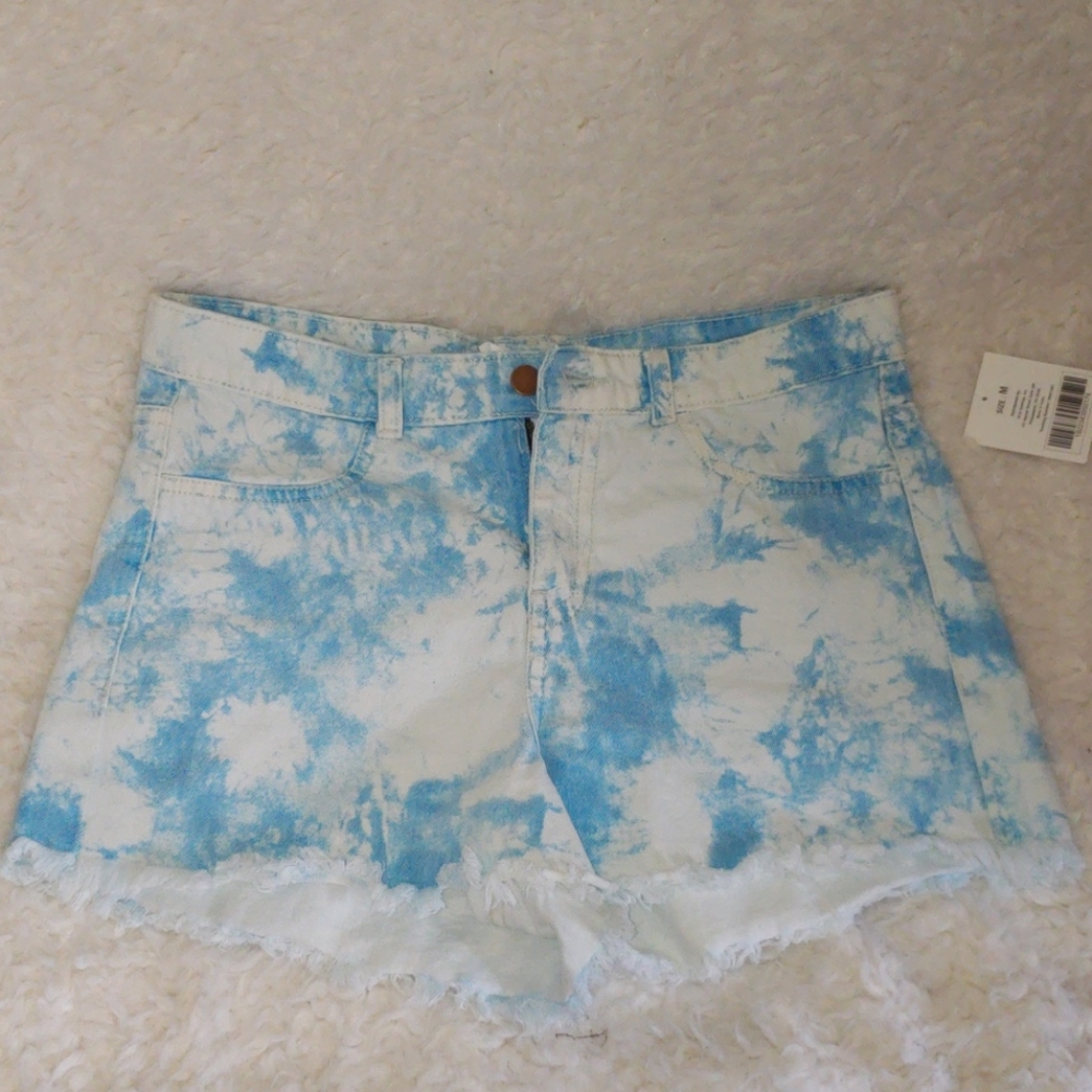 🤩BRAND NEW, NEVER WORN. Style 5 Shorts🤩 - Picture 6 of 7